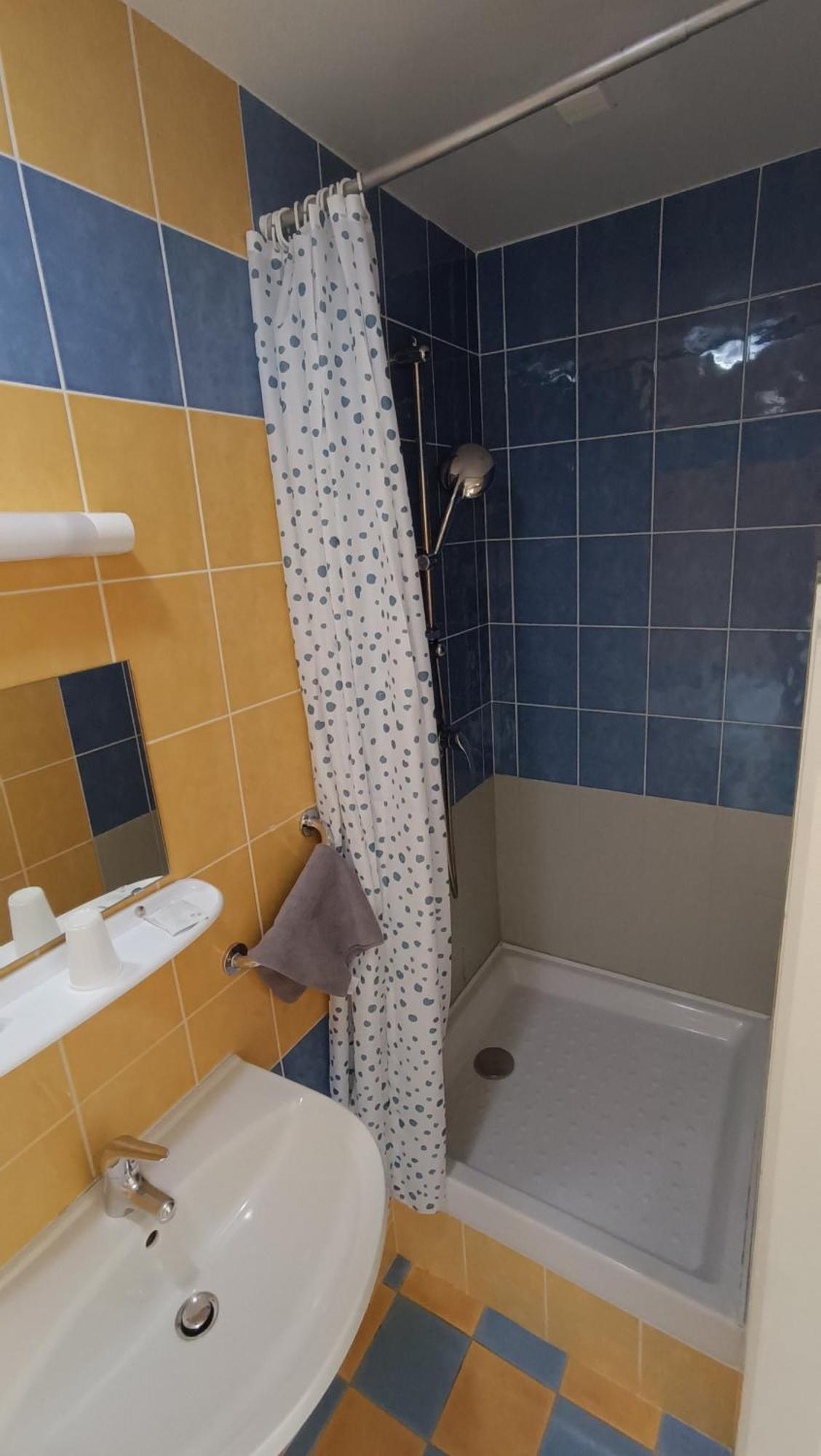 Hotel Le Pommeil Guéret المظهر الخارجي الصورة